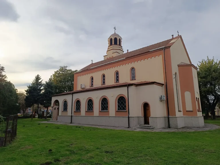 Pravoslavna crkva Bačka Topola